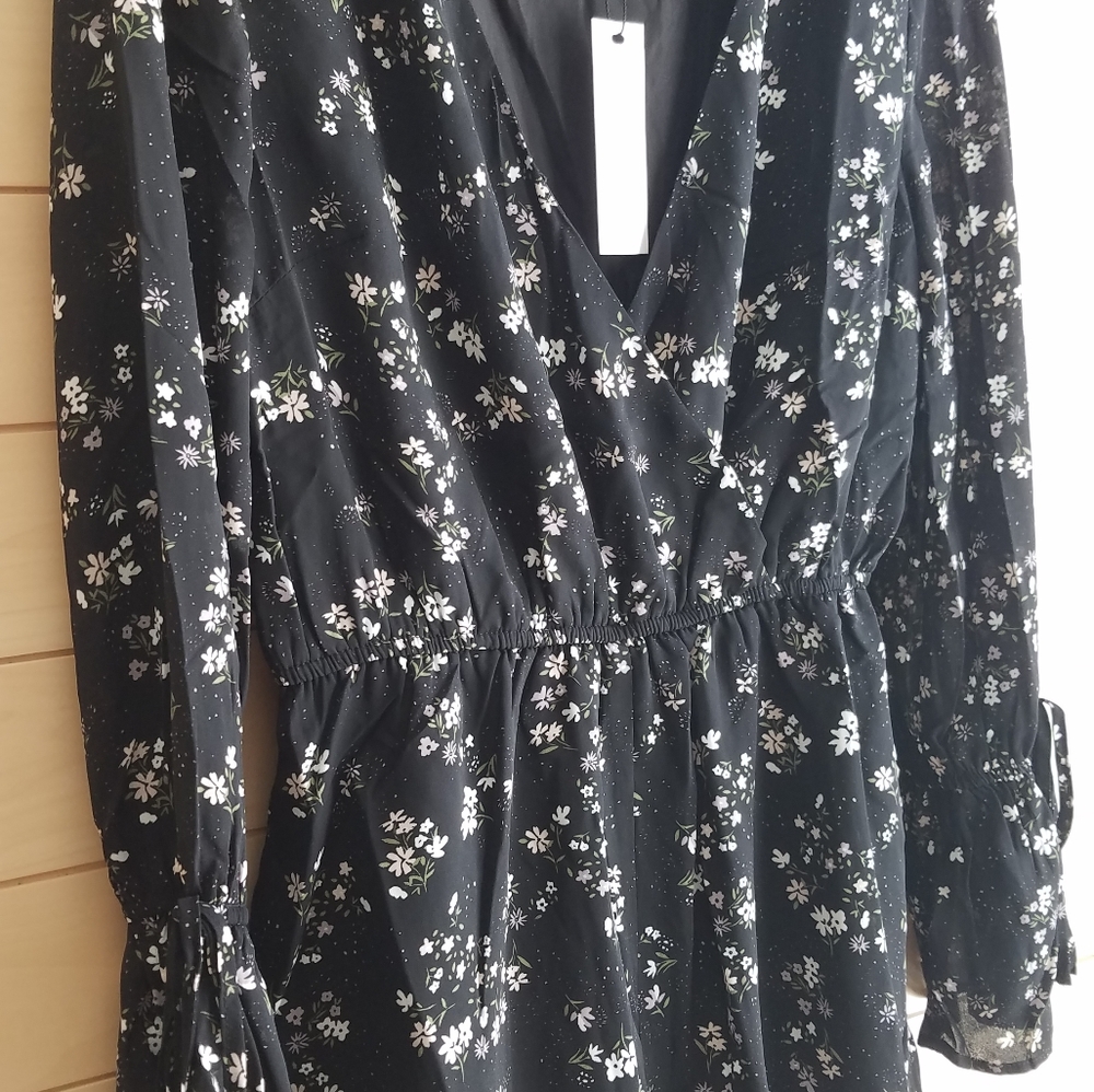 SOLD!!! REVOLVE | Cupcakes & Cashmere Boho Long Sleeve Romper - Picture 6 of 7